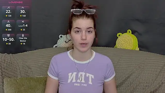 ElzaBlis online show from November 10, 2025, 5:18 pm