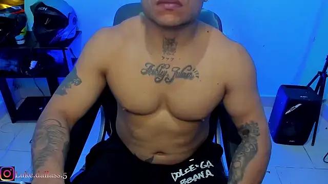 Snapshot of zeus_7777 chatting on March 7, 2026, 5:03 am zeus 7777 online show from March 7, 2026, 5:03 am