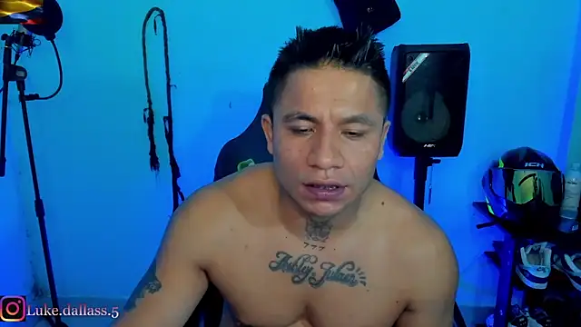 Snapshot of zeus_7777 chatting on February 17, 2026, 8:44 am zeus 7777 online show from February 17, 2026, 8:44 am