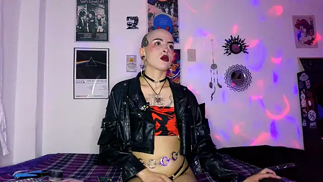 plutonbluemooon333 online show from September 27, 2025, 12:06 am