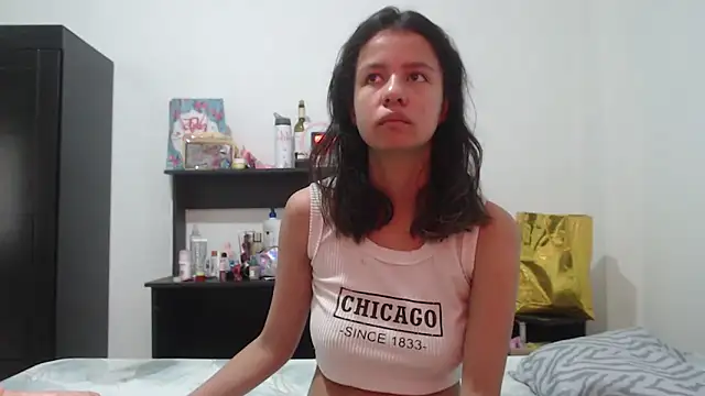 nathaly jones  online show from June 10, 2026, 12:39 pm