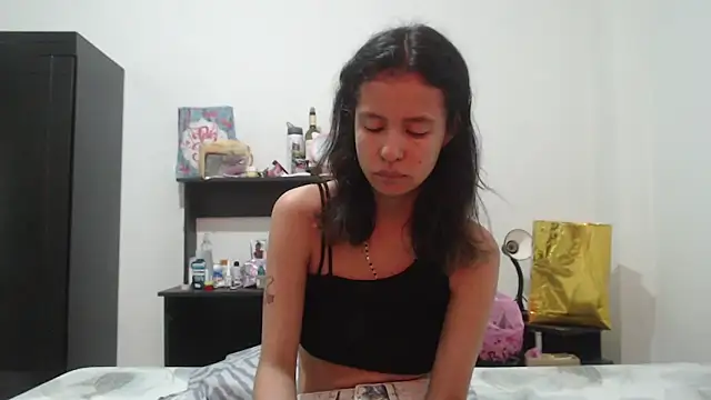 nathaly jones  online show from June 16, 2026, 12:27 pm