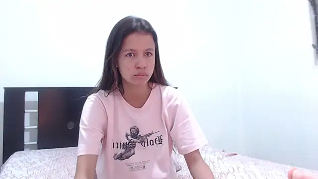 nathaly jones  online show from September 25, 2025, 12:22 pm