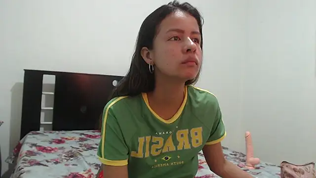 nathaly jones  online show from November 12, 2025, 12:09 pm