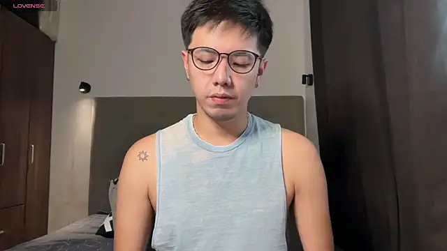 Addictiveboi online show from May 7, 2026, 2:49 am