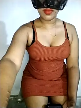 lolly babie online show from September 14, 2025, 6:30 pm