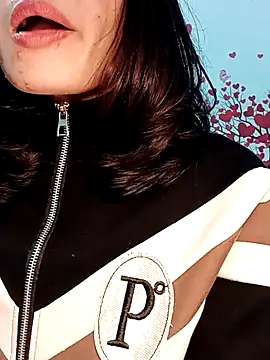 Snapshot of Hinna_x chatting on February 13, 2026, 3:39 am Hinna x online show from February 13, 2026, 3:39 am