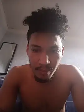 Snapshot of RuiMaddoox chatting on March 1, 2026, 2:50 pm RuiMaddoox online show from March 1, 2026, 2:50 pm