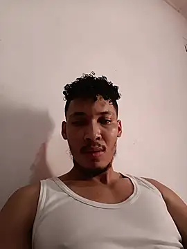 Snapshot of RuiMaddoox chatting on February 14, 2026, 9:48 pm RuiMaddoox online show from February 14, 2026, 9:48 pm