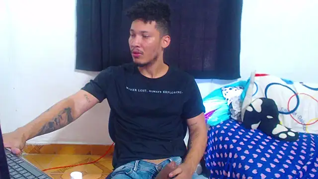 Snapshot of RuiMaddoox chatting on February 20, 2026, 5:15 pm RuiMaddoox online show from February 20, 2026, 5:15 pm