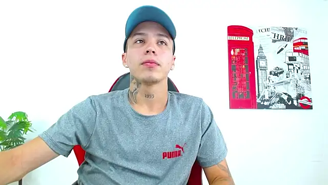 Cumandres18 online show from May 1, 2026, 2:55 pm