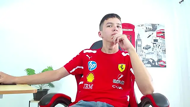 Cumandres18 online show from October 2, 2025, 1:58 pm