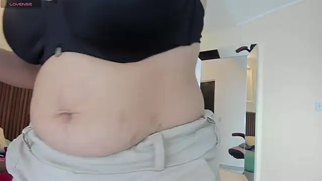 GIANAMILLER6 online show from October 30, 2025, 11:30 am