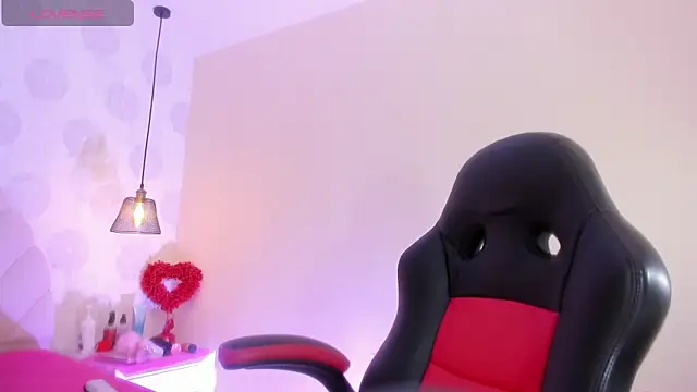 GIANAMILLER6 online show from March 3, 2026, 12:23 pm