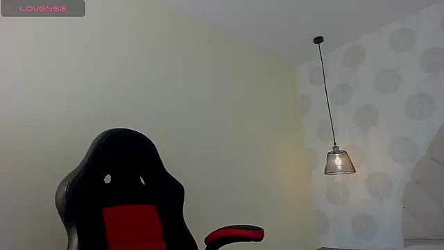 GIANAMILLER6 online show from October 1, 2025, 12:09 pm