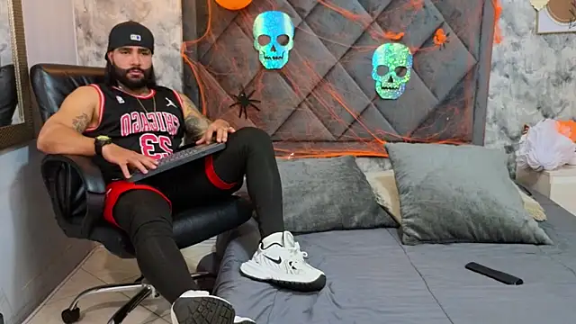 Apolo rousse1 online show from October 14, 2025, 9:15 pm