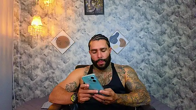 Apolo rousse1 online show from December 17, 2025, 9:09 pm