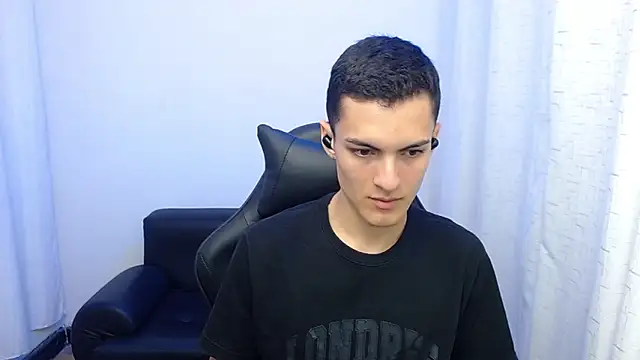 Matiius18 online show from February 24, 2026, 2:07 pm