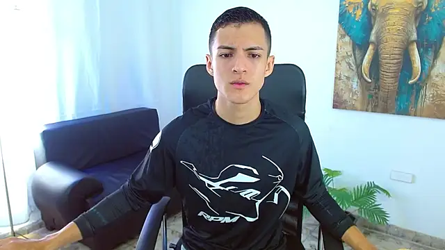 Matiius18 online show from April 25, 2026, 1:41 pm