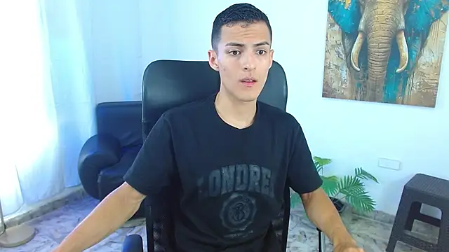 Snapshot of Matiius18 chatting on May 29, 2026, 1:39 pm Matiius18 online show from May 29, 2026, 1:39 pm
