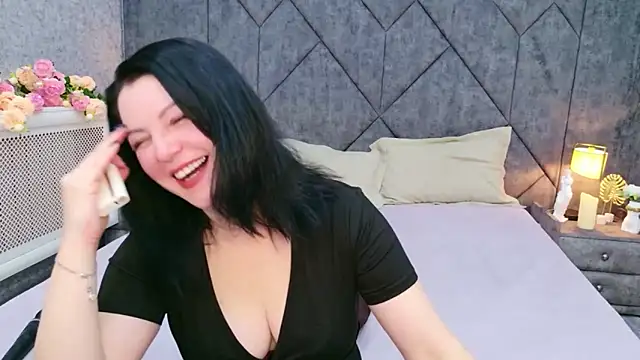 Nina Stane online show from April 24, 2026, 5:31 am