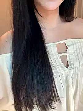 Dior baby online show from March 17, 2026, 2:47 am