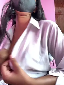 Neha18 online show from October 7, 2025, 6:36 am