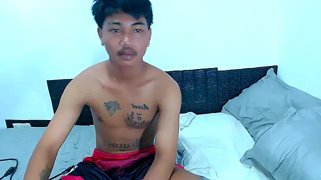 zeusdaven online show from April 22, 2026, 2:40 am