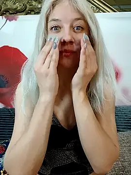 Snapshot of HeronDenni chatting on October 25, 2025, 5:39 am HeronDenni online show from October 25, 2025, 5:39 am