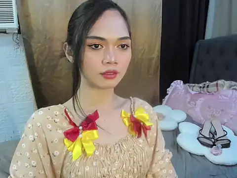 yunxieesweetgurl online show from November 10, 2025, 5:01 am