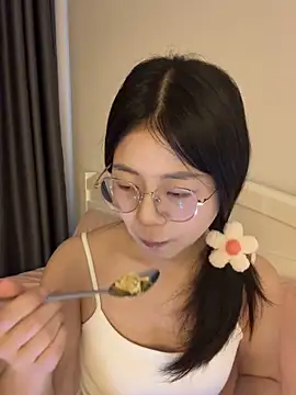 Ella-A9 online show from September 13, 2025, 5:07 am