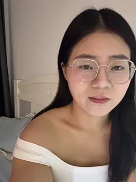 Ella-A9 online show from September 27, 2025, 2:56 pm