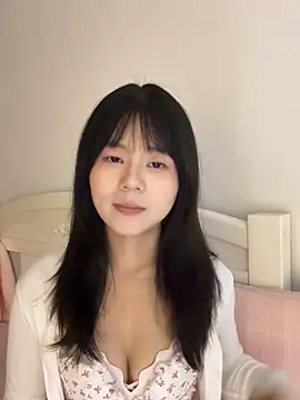 Ella-A9 online show from October 16, 2025, 2:47 pm