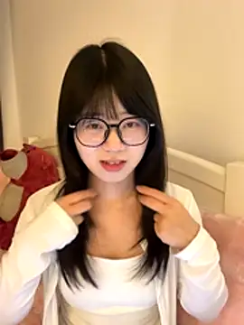 Ella-A9 online show from December 2, 2025, 3:25 pm