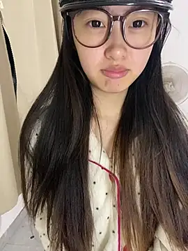MengMeng0515 online show from June 24, 2026, 1:32 pm