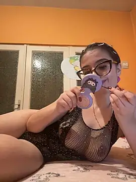 Larra69 online show from September 15, 2025, 4:40 pm