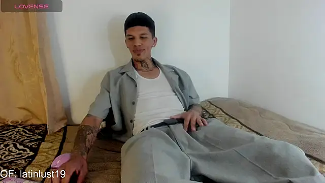 Snapshot of Savajelust chatting on May 30, 2026, 10:26 pm Savajelust online show from May 30, 2026, 10:26 pm