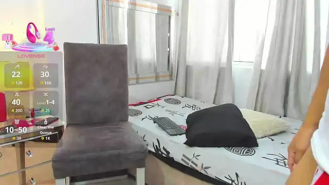 Violet Dream2 online show from October 24, 2025, 9:14 pm