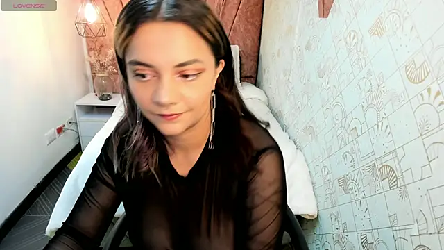 Kiara Cruz   online show from April 29, 2026, 7:53 pm