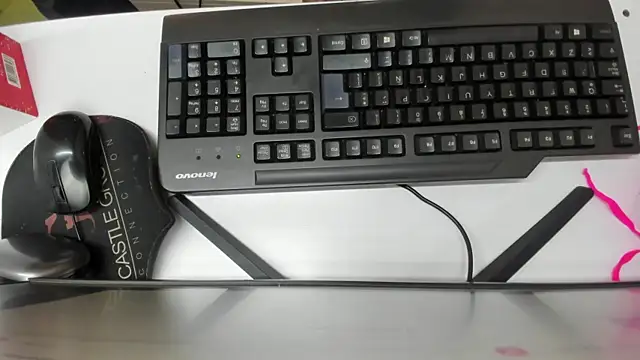 Kiara Cruz   online show from November 16, 2025, 1:49 pm