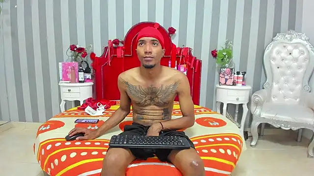 Snapshot of CaroyAndy chatting on May 7, 2026, 12:30 pm CaroyAndy online show from May 7, 2026, 12:30 pm