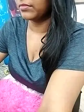 Snapshot of Shy_Peehu chatting on July 20, 2026, 6:21 pm Shy Peehu online show from July 20, 2026, 6:21 pm