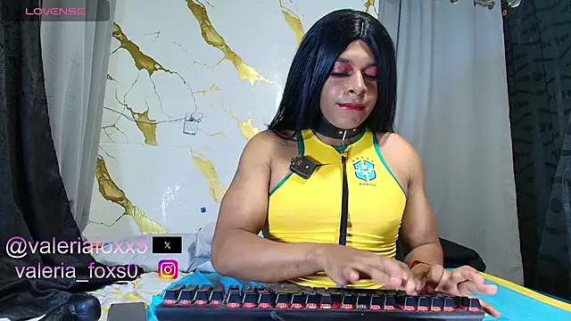 valeriafoxx3 online show from June 24, 2026, 11:13 pm