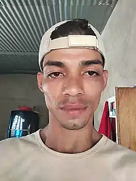 Brayanellatino online show from May 28, 2026, 4:24 pm