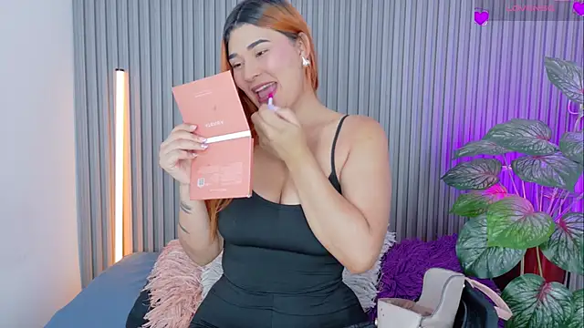 Snapshot of Celeste_Presstigge chatting on March 5, 2026, 9:33 pm Celeste Presstigge online show from March 5, 2026, 9:33 pm