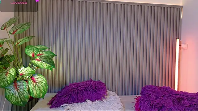 Celeste Presstigge online show from September 19, 2025, 8:24 pm