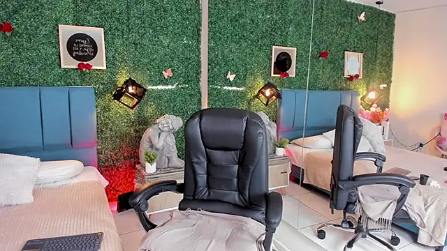 Linagh  online show from December 16, 2025, 11:36 am