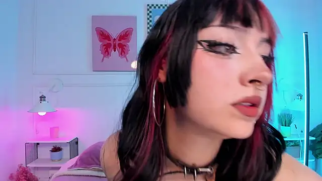 Snapshot of Zoe_Lynch_ chatting on July 1, 2026, 12:05 pm Zoe Lynch online show from July 1, 2026, 12:05 pm