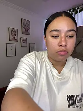 Snapshot of Zoey_thompson chatting on June 12, 2026, 8:50 pm Zoey thompson online show from June 12, 2026, 8:50 pm