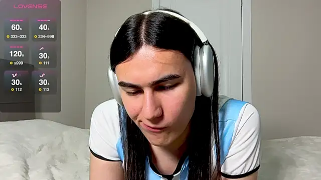 HeyAlena online show from July 19, 2026, 9:33 pm